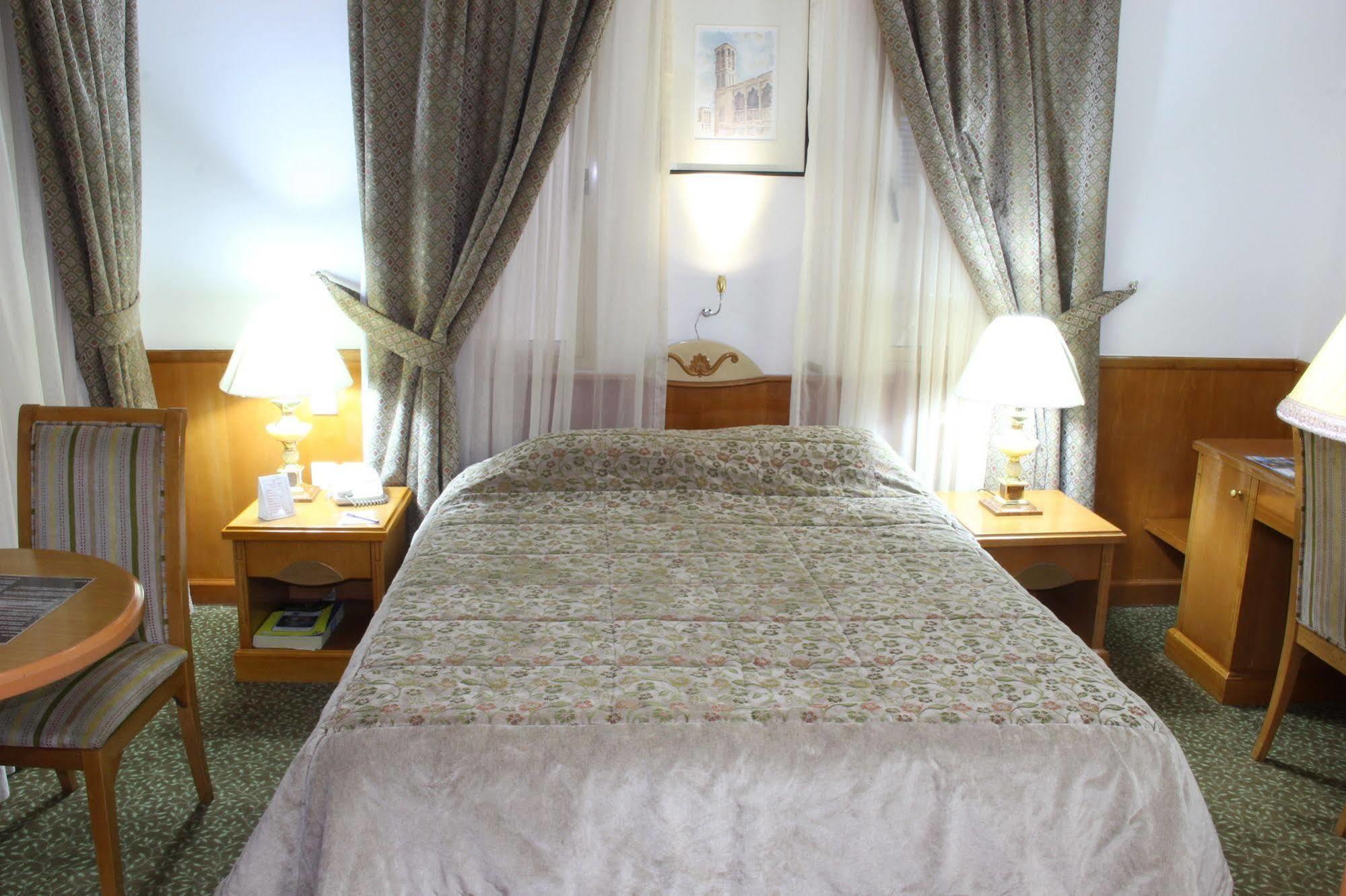 Zain International Hotel Dubai Bagian luar foto